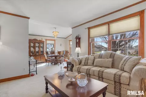 2312 Burgess Dr, Springfield, IL 62711 photo 5