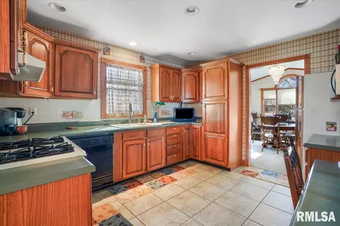 2312 Burgess Dr, Springfield, IL 62711 photo 9