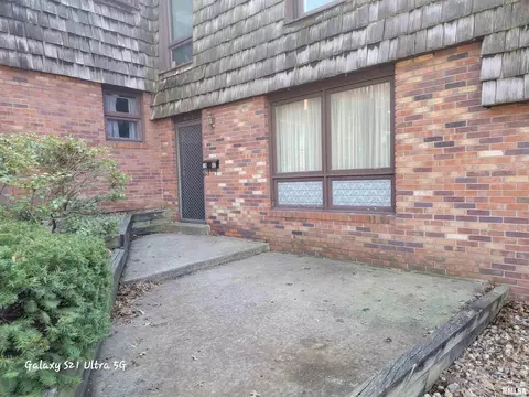 1902 Jeanette Ln, Springfield, IL 62702 photo 2