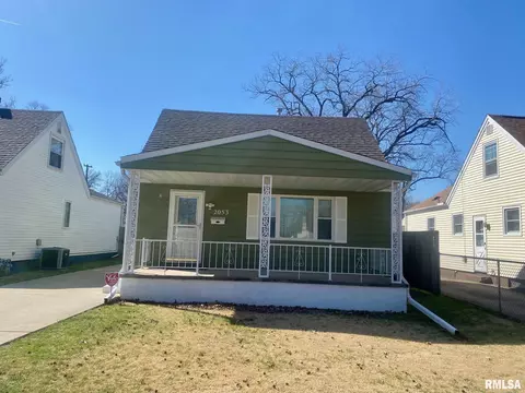 2053 N 22nd St, Springfield, IL 62702