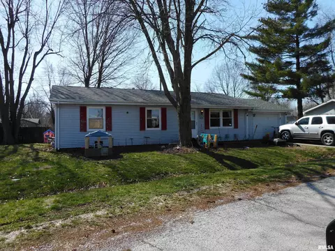 831 Lincoln St, Auburn, IL 62615