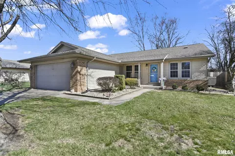 18 Hollybrook Dr, Springfield, IL 62702