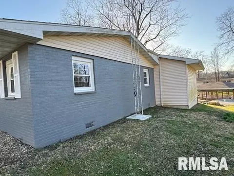 Exterior - 30384 Cypress Ln, Girard, IL 62640 photo 8 of 10