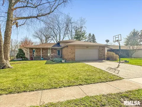 132 Basswood Rd, Springfield, IL 62712