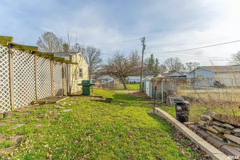 109 Logan St, Emden, IL 62635 photo 21