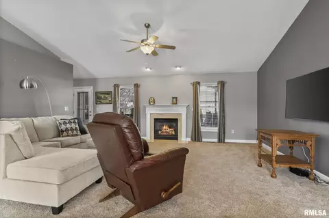 5301 Crane Dr, Springfield, IL 62711 photo 7
