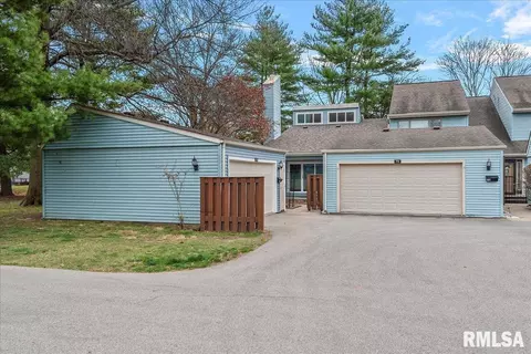 69 Country Pl, Springfield, IL 62703