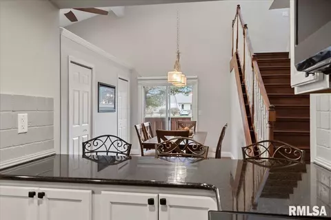 69 Country Pl, Springfield, IL 62703 photo 17