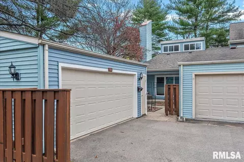69 Country Pl, Springfield, IL 62703 photo 2