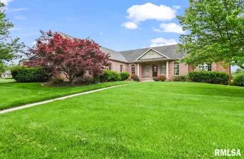 Exterior - 3408 Embassy Dr, Springfield, IL 62711 photo 2 of 10