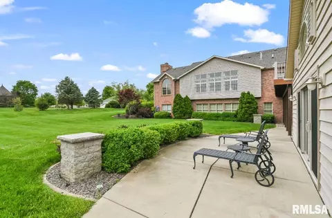 Exterior - 3408 Embassy Dr, Springfield, IL 62711 photo 3 of 10