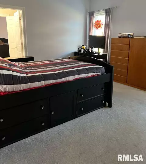 Bedroom - 3408 Embassy Dr, Springfield, IL 62711 photo 3 of 8