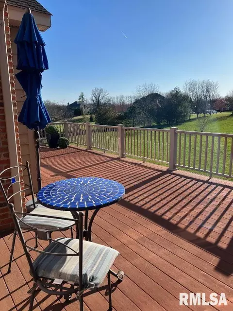Exterior - 3408 Embassy Dr, Springfield, IL 62711 photo 6 of 10