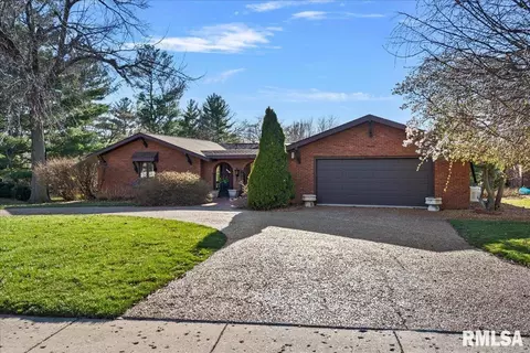 13 Red Bud Ln, Springfield, IL 62712 photo 3