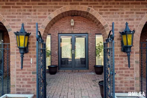 13 Red Bud Ln, Springfield, IL 62712 photo 5
