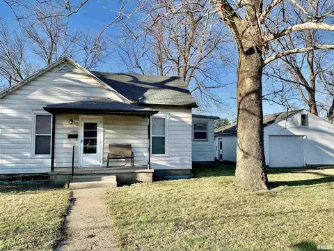 1102 E Lafayette St, Jacksonville, IL 62650