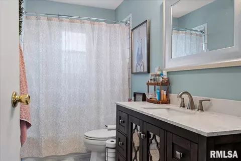 2405 Sutherland Dr, Springfield, IL 62702 photo 12
