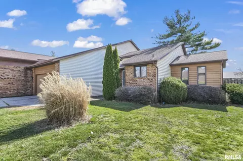 1813 Cog Mill Ct, Springfield, IL 62704