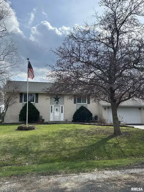 5596 Rosewood Dr, Springfield, IL 62707 photo 2
