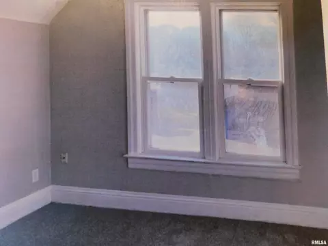 2204 S 11th St, Springfield, IL 62703 photo 7