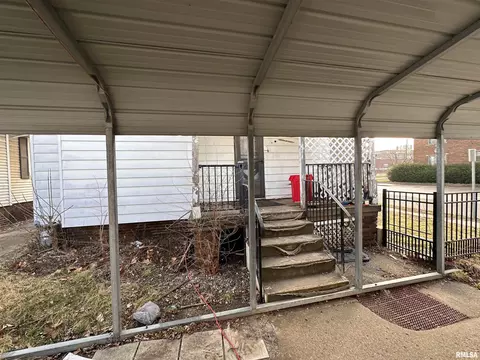 1401 N 9th St, Springfield, IL 62702 photo 10