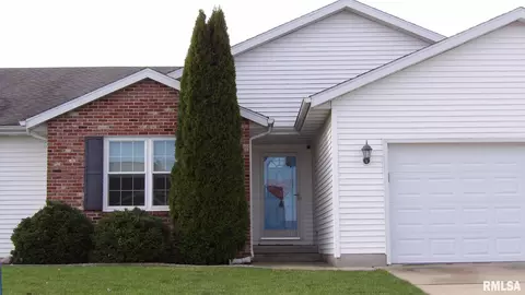 4800 Savoy Dr, Springfield, IL 62711 photo 3