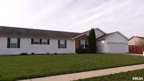 4800 Savoy Dr, Springfield, IL 62711 photo 4