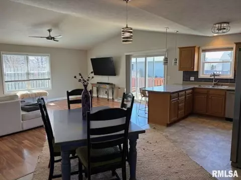 4800 Savoy Dr, Springfield, IL 62711 photo 7