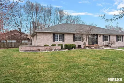 3100 Huntington Woods Dr, Springfield, IL 62704