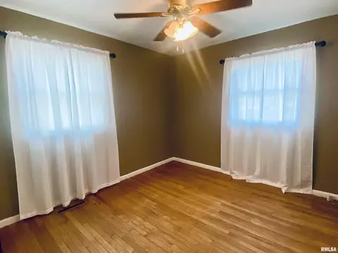 1721 N 19th St, Springfield, IL 62702 photo 9