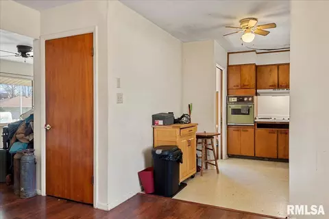 33 Glen Aire Dr, Springfield, IL 62703 photo 10