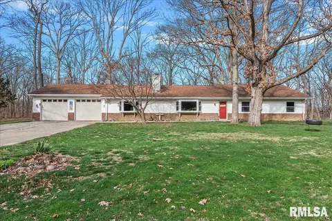 12497 Price St, Petersburg, IL 62675