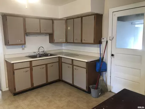 3237 Carman Ave, Springfield, IL 62703 photo 6