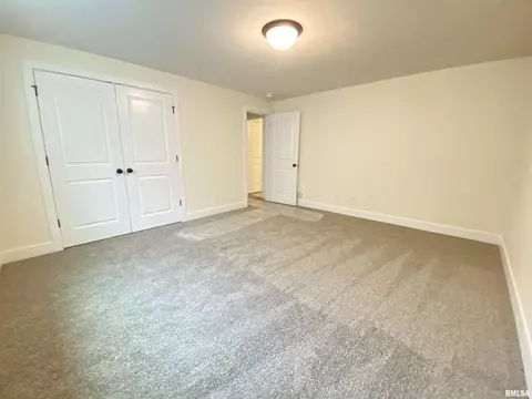 Bedroom - 1601 Hoechester Rd, Springfield, IL 62712 photo 7 of 7