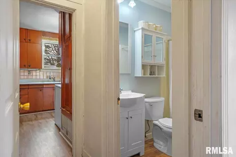 Entry Way - 3252 S 4th St, Springfield, IL 62703 photo 5 of 5