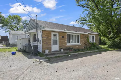2 Richards Ln, Springfield, IL 62702 photo 2