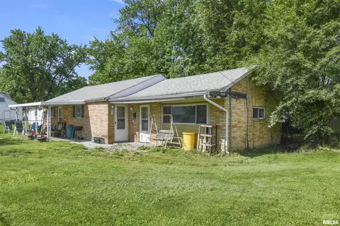 2 Richards Ln, Springfield, IL 62702 photo 3
