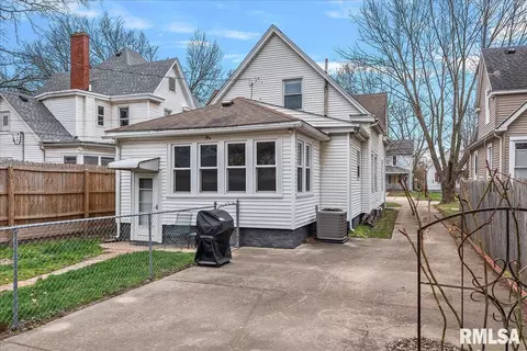 837 N 8th St, Springfield, IL 62702 photo 33