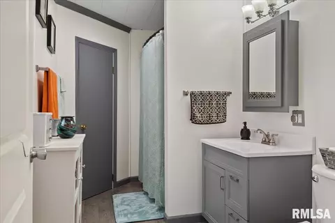 837 N 8th St, Springfield, IL 62702 photo 14