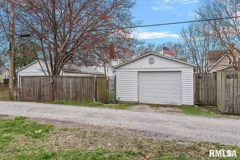 837 N 8th St, Springfield, IL 62702 photo 29