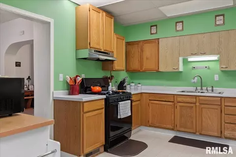 837 N 8th St, Springfield, IL 62702 photo 15