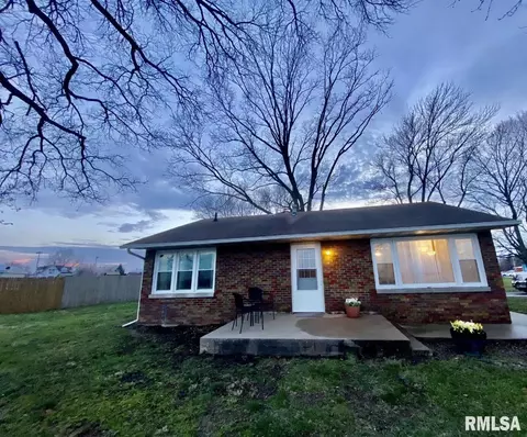 107 Grimes St, Ursa, IL 62376