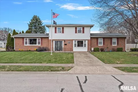 2401 Blackhawk Rd, Springfield, IL 62702