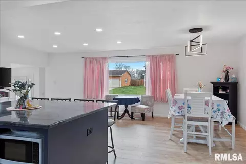 2401 Blackhawk Rd, Springfield, IL 62702 photo 19