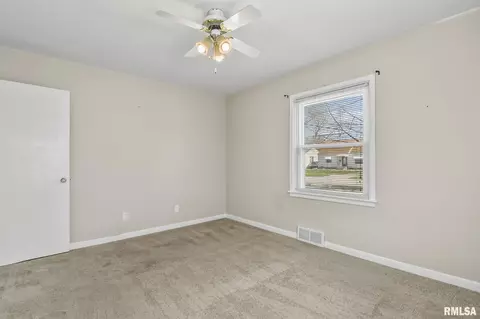 2213 S Spring St, Springfield, IL 62704 photo 13