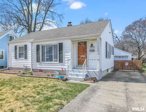 2213 S Spring St, Springfield, IL 62704