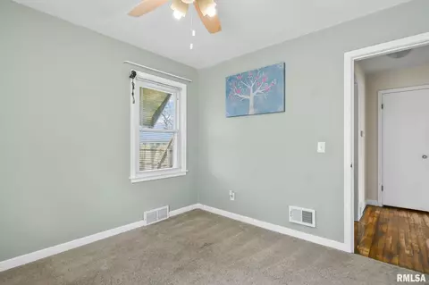 2213 S Spring St, Springfield, IL 62704 photo 17