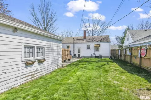 2213 S Spring St, Springfield, IL 62704 photo 26