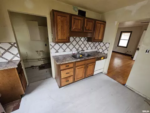 2012 N 19th St, Springfield, IL 62702 photo 6
