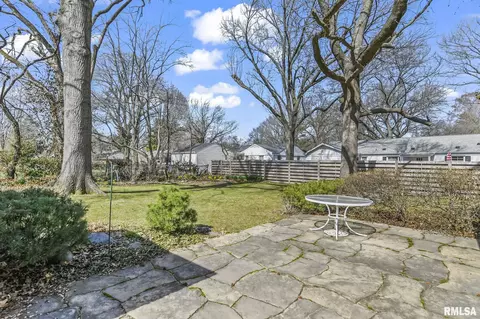 Exterior - 2125 Greenbriar Rd, Springfield, IL 62704 photo 9 of 10
